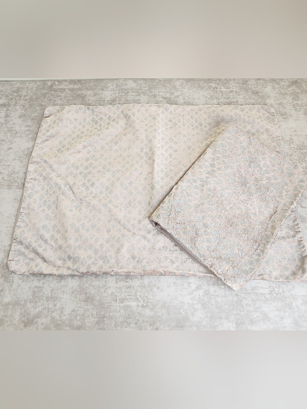 West Elm Pillow Sham 2pc Set Cream Metallic Jacquard Standard